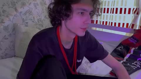 crybae0 online show from March 10, 7:58 am