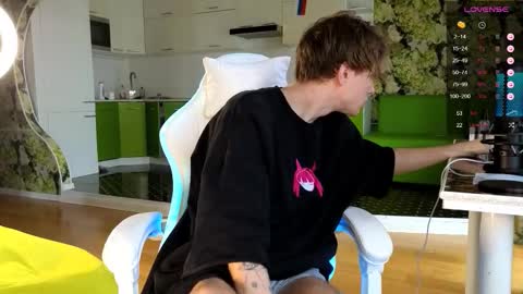 Snapshot of cryptongood chatting on October 15, 10:23 am Lin inst lingoodyy online show from October 15, 10:23 am