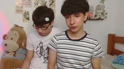 cuddly_and_jinx online show from March 14, 3:30 pm