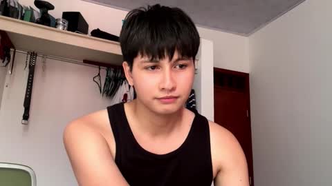 cuddly_and_jinx online show from March 25, 2:32 pm