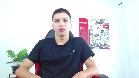 cumandres online show from October 17, 2:43 pm