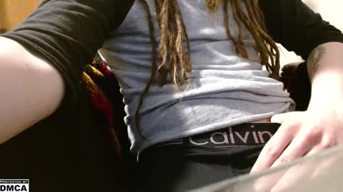 Cumputer online show from February 11, 5:01 am