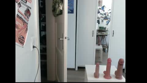 Snapshot of cumshow_x chatting on October 14, 7:48 am Cumshow online show from October 14, 7:48 am