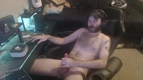 Snapshot of cumslinger2003 chatting on December 23, 11:14 am cumslinger2003 online show from December 23, 11:14 am