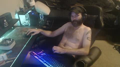 Snapshot of cumslinger2003 chatting on December 3, 5:41 am cumslinger2003 online show from December 3, 5:41 am
