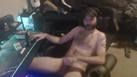 Snapshot of cumslinger2003 chatting on December 22, 12:27 pm cumslinger2003 online show from December 22, 12:27 pm