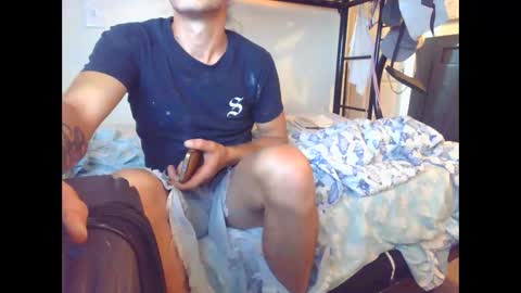 Snapshot of cumslutboi27 chatting on October 2, 6:50 am cumslutboi27 online show from October 2, 6:50 am