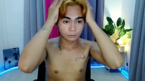 Xyrien online show from April 10, 10:44 am