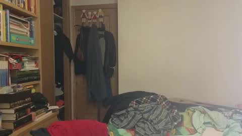 curiosillo1983 online show from December 18, 8:16 pm