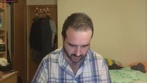 Snapshot of curiosillo1983 chatting on September 21, 3:34 pm curiosillo1983 online show from September 21, 3:34 pm