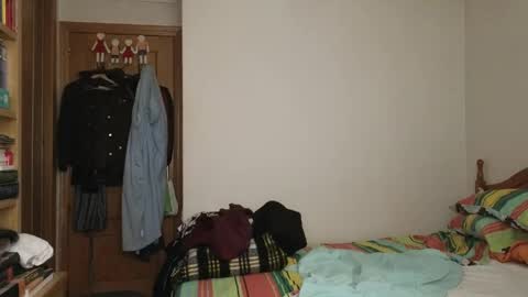 curiosillo1983 online show from April 27, 2:57 pm