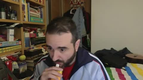 curiosillo1983 online show from April 8, 9:19 am