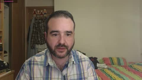 Snapshot of curiosillo1983 chatting on October 8, 10:03 pm curiosillo1983 online show from October 8, 10:03 pm