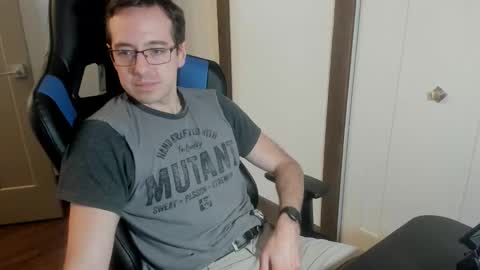 curious_10 online show from January 12, 5:17 pm