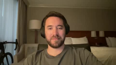 curiouspeteyp online show from September 22, 2:22 am