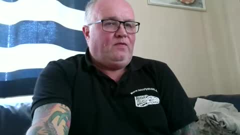 Snapshot of curtus14 chatting on October 16, 2:14 pm curtus14 online show from October 16, 2:14 pm