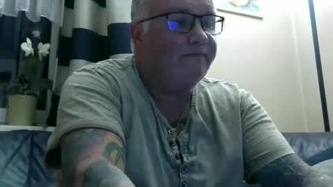 Snapshot of curtus14 chatting on October 11, 9:52 pm curtus14 online show from October 11, 9:52 pm