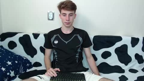 Snapshot of cute_brian chatting on September 17, 10:05 am Im Brian online show from September 17, 10:05 am