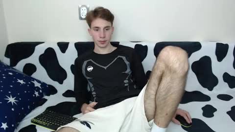 Snapshot of cute_brian chatting on September 15, 9:54 am Im Brian online show from September 15, 9:54 am
