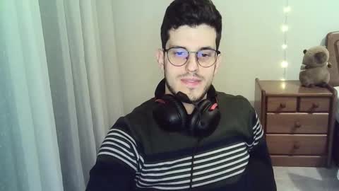 cute_but_masculine online show from February 17, 7:35 pm