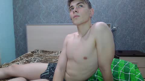 Snapshot of cute_oliver chatting on January 2, 3:19 pm Oliver online show from January 2, 3:19 pm