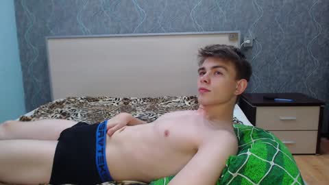 Snapshot of cute_oliver chatting on January 26, 9:51 pm Oliver online show from January 26, 9:51 pm