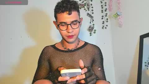 Snapshot of cute_sammy_1 chatting on September 25, 11:53 am cute_sammy_1 online show from September 25, 11:53 am