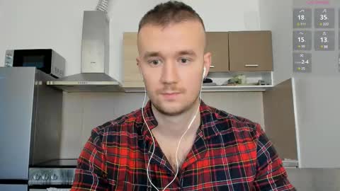 Snapshot of cute_skywalker chatting on February 16, 6:10 am cute_skywalker online show from February 16, 6:10 am