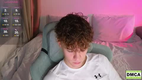 Snapshot of cute_thomas chatting on October 9, 8:03 pm Thomas - online show from October 9, 8:03 pm