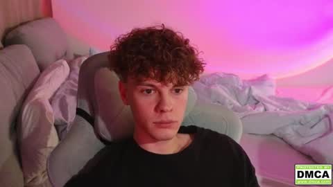 Snapshot of cute_thomas chatting on September 25, 7:35 pm Thomas - online show from September 25, 7:35 pm