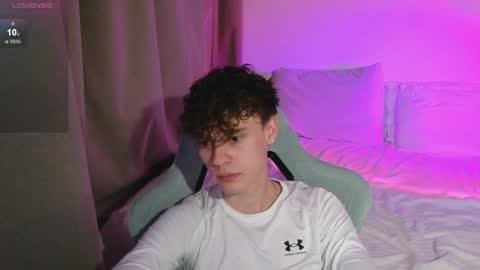 Thomas -  online show from May 9, 6:53 pm