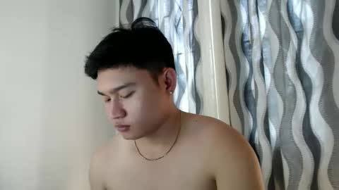 cuteasianlee online show from February 13, 4:41 am