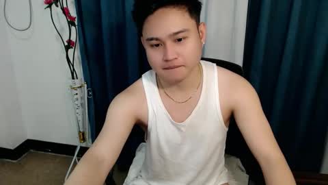 cuteasianlee online show from February 20, 8:16 am