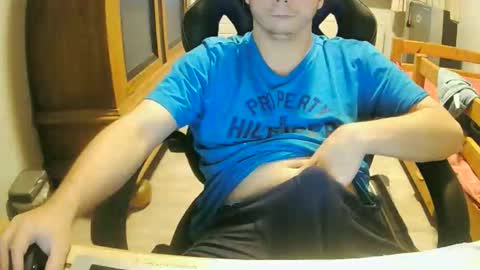 Snapshot of cuteboy090 chatting on September 20, 4:07 pm Cuteboy090 online show from September 20, 4:07 pm
