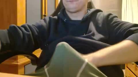 Cuteboy090 online show from May 11, 9:56 pm