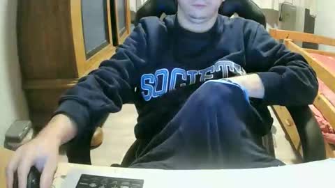 Snapshot of cuteboy090 chatting on September 21, 4:18 pm Cuteboy090 online show from September 21, 4:18 pm