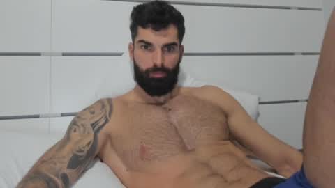 Snapshot of cuteeboy chatting on December 26, 11:10 am cuteeboy online show from December 26, 11:10 am
