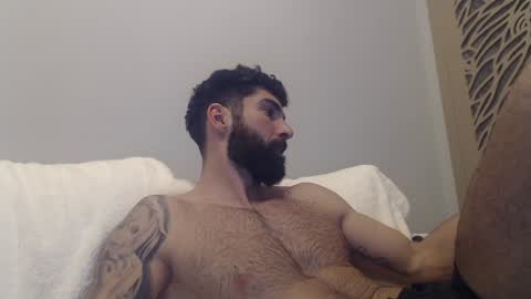 Snapshot of cuteeboy chatting on January 27, 9:55 pm cuteeboy online show from January 27, 9:55 pm