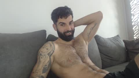Snapshot of cuteeboy chatting on January 19, 12:07 pm cuteeboy online show from January 19, 12:07 pm