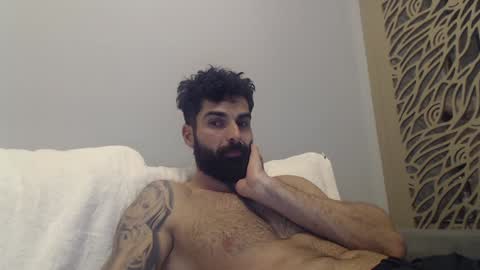Snapshot of cuteeboy chatting on January 26, 11:39 pm cuteeboy online show from January 26, 11:39 pm