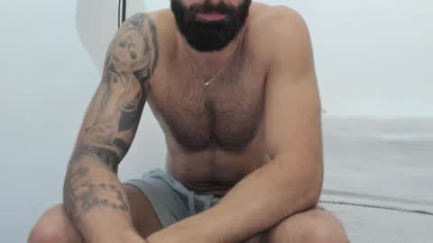 Snapshot of cuteeboy chatting on February 18, 5:55 pm cuteeboy online show from February 18, 5:55 pm