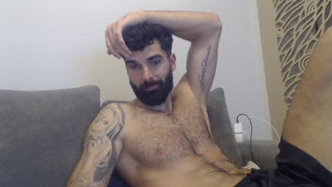 Snapshot of cuteeboy chatting on January 19, 10:17 pm cuteeboy online show from January 19, 10:17 pm