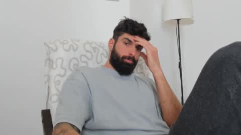 Snapshot of cuteeboy chatting on March 8, 8:51 am cuteeboy online show from March 8, 8:51 am