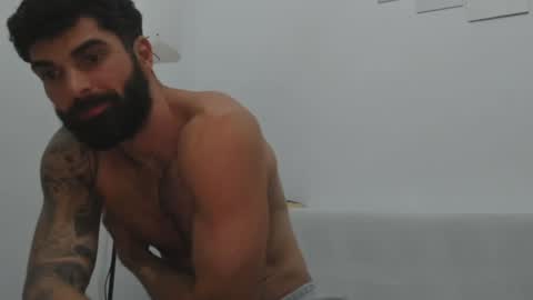 Snapshot of cuteeboy chatting on January 30, 9:14 pm cuteeboy online show from January 30, 9:14 pm