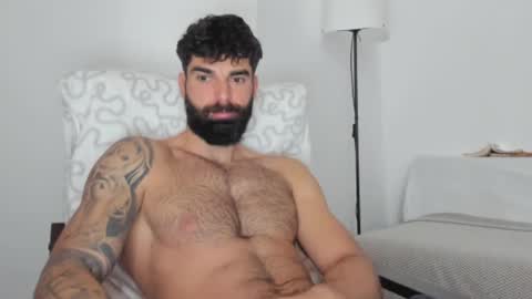 Snapshot of cuteeboy chatting on February 17, 6:53 am cuteeboy online show from February 17, 6:53 am
