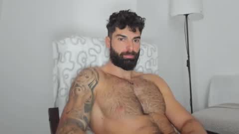 Snapshot of cuteeboy chatting on February 27, 7:01 am cuteeboy online show from February 27, 7:01 am