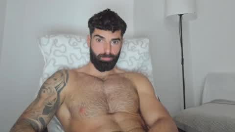 Snapshot of cuteeboy chatting on February 8, 11:55 am cuteeboy online show from February 8, 11:55 am