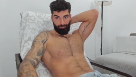 Snapshot of cuteeboy chatting on December 5, 5:59 am cuteeboy online show from December 5, 5:59 am