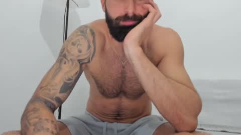 Snapshot of cuteeboy chatting on February 19, 7:48 pm cuteeboy online show from February 19, 7:48 pm