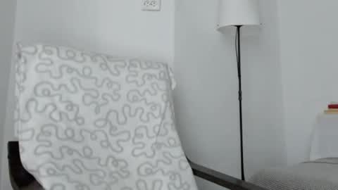 cuteeboy online show from April 23, 12:29 pm